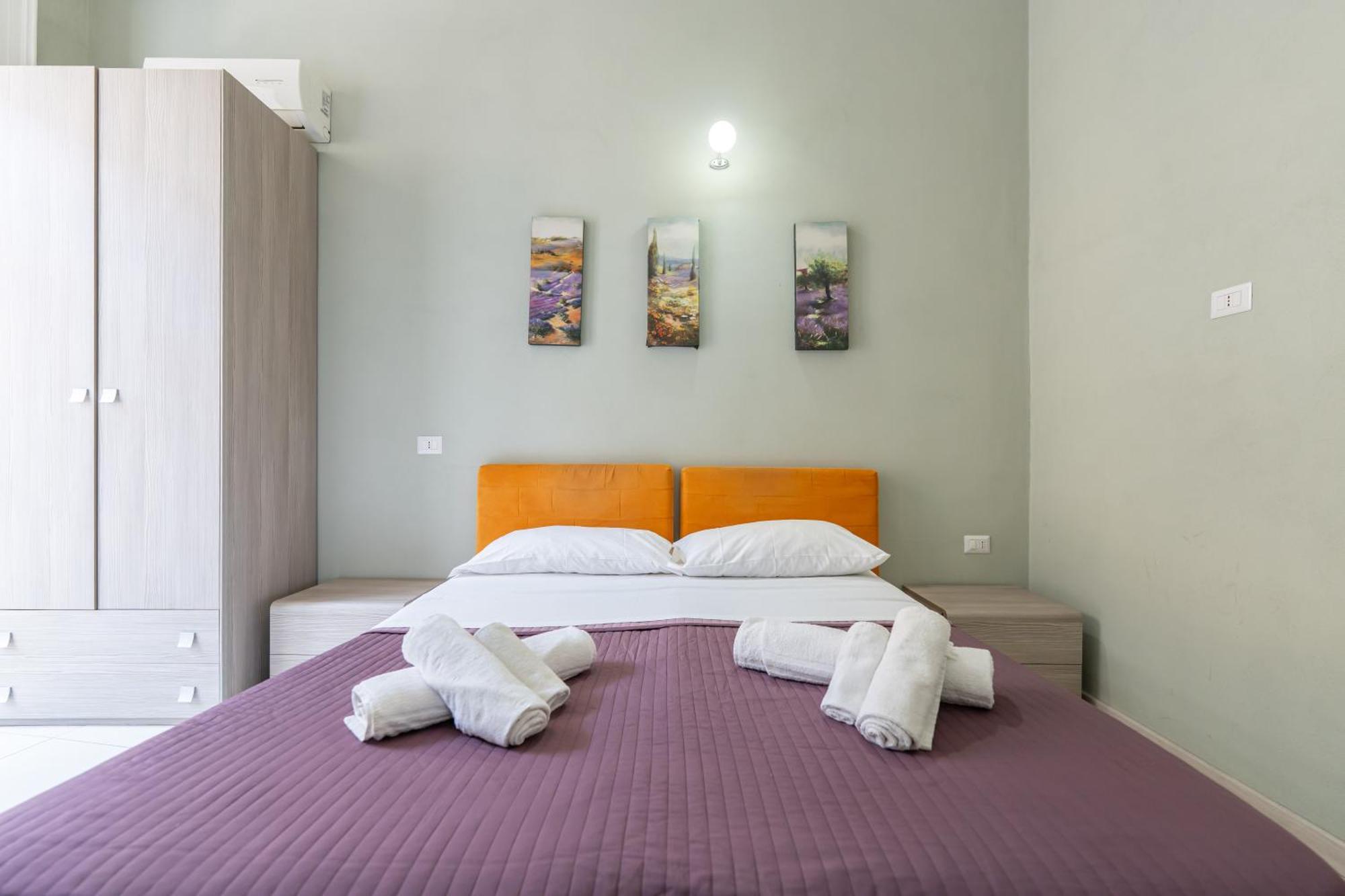 Partenope's House 24 *